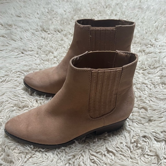 Universal thread ankle booties - Picture 2 of 2